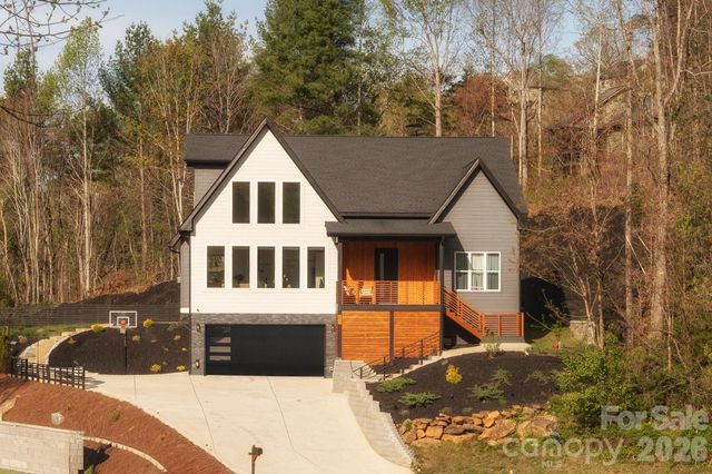 50 Carden Drive, Weaverville, NC 28787