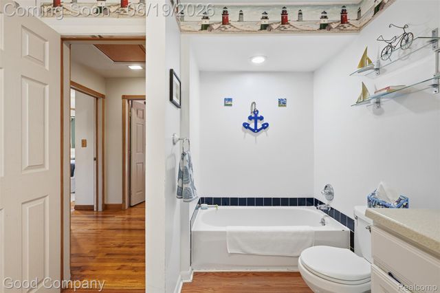 3615 Hazelton Avenue, Rochester Hills, MI 48307