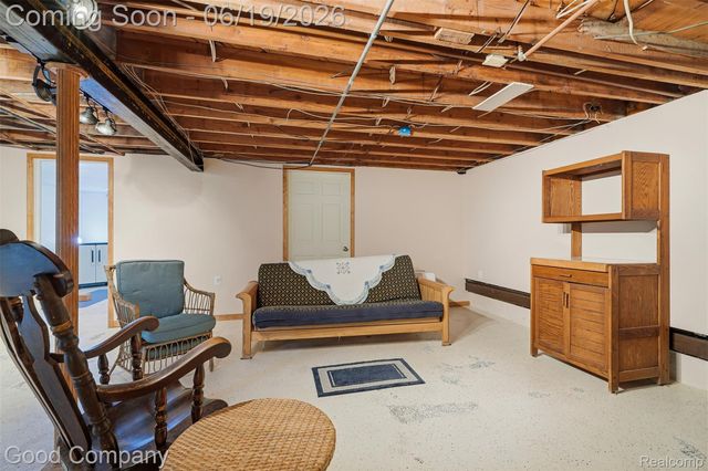 3615 Hazelton Avenue, Rochester Hills, MI 48307