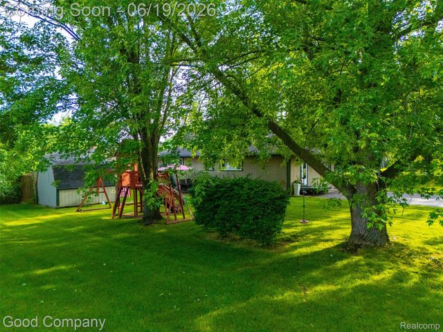 3615 Hazelton Avenue, Rochester Hills, MI 48307
