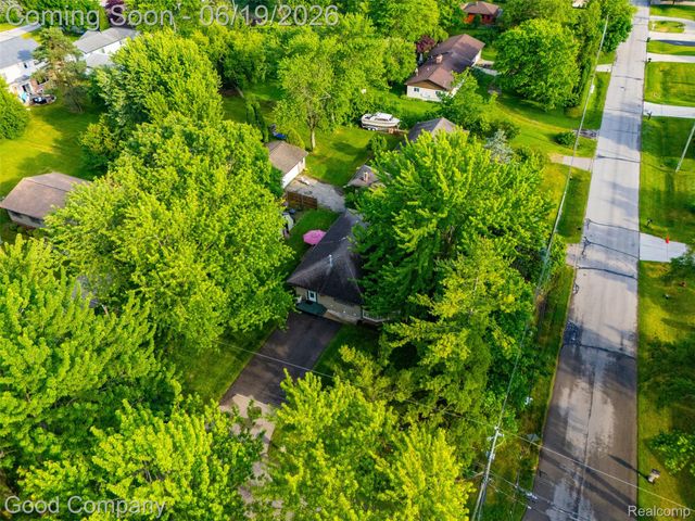 3615 Hazelton Avenue, Rochester Hills, MI 48307