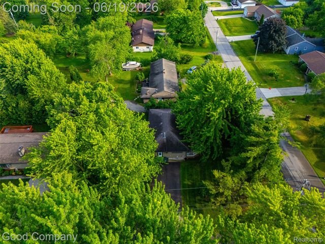 3615 Hazelton Avenue, Rochester Hills, MI 48307