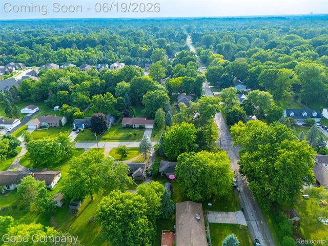 3615 Hazelton Avenue, Rochester Hills, MI 48307