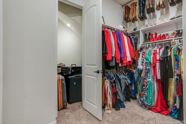 531 LILLY BLF, Castroville, TX 78009