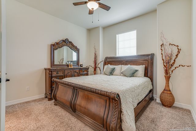 531 LILLY BLF, Castroville, TX 78009