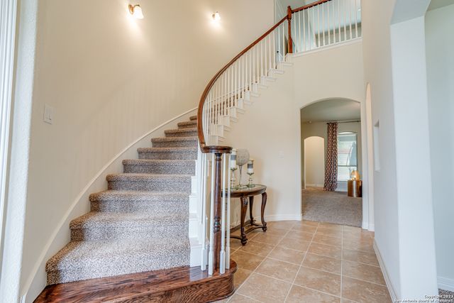 531 LILLY BLF, Castroville, TX 78009