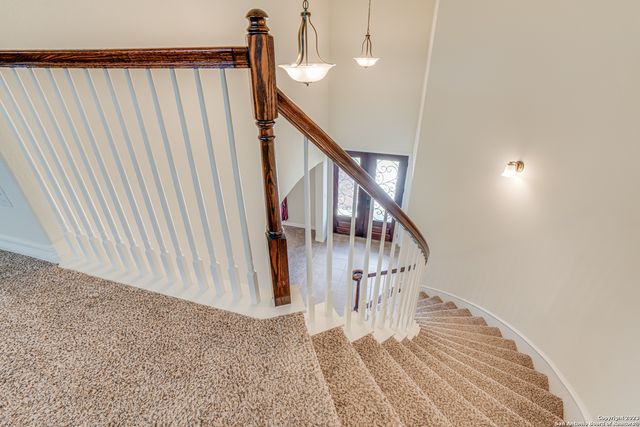 531 LILLY BLF, Castroville, TX 78009