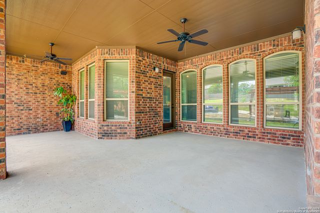 531 LILLY BLF, Castroville, TX 78009