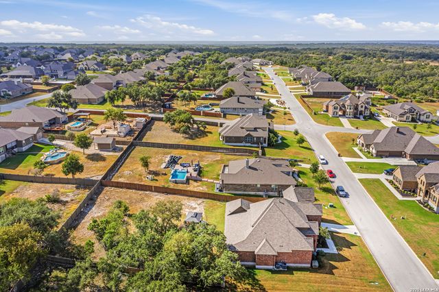 531 LILLY BLF, Castroville, TX 78009