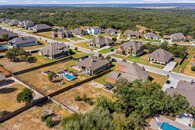 531 LILLY BLF, Castroville, TX 78009
