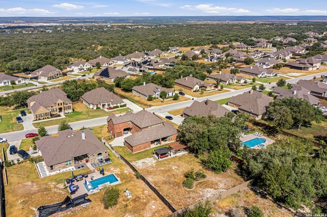 531 LILLY BLF, Castroville, TX 78009