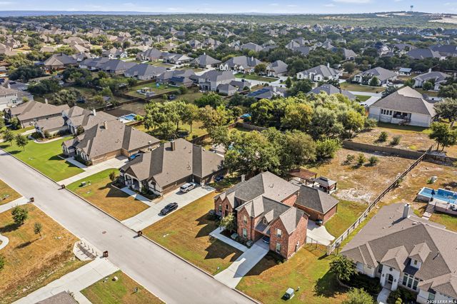 531 LILLY BLF, Castroville, TX 78009