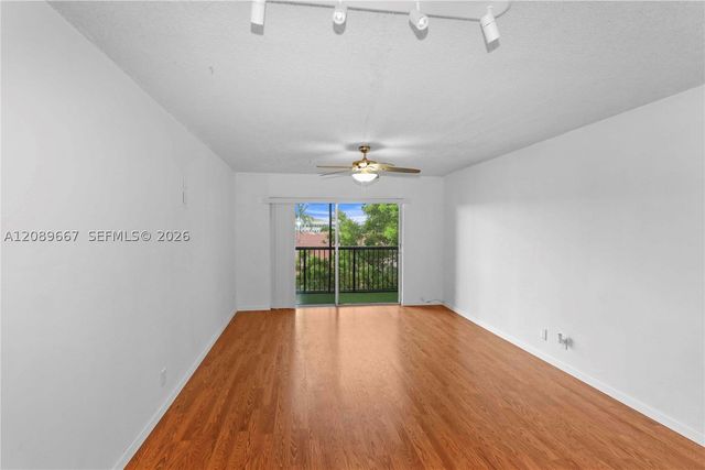 8005 Lake Dr 410, Doral, FL 33166