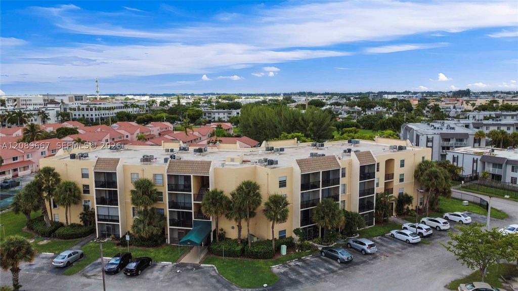 8005 Lake Dr 410, Doral, FL 33166