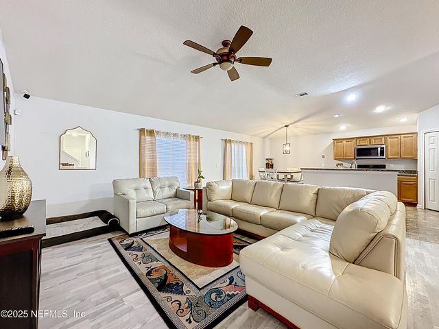 15200 LITTLE FILLY Court, Jacksonville, FL 32234