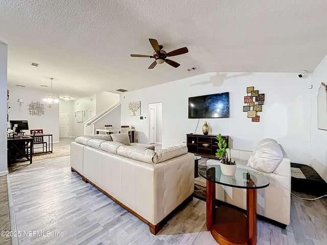 15200 LITTLE FILLY Court, Jacksonville, FL 32234