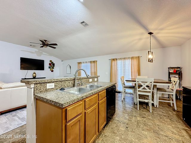 15200 LITTLE FILLY Court, Jacksonville, FL 32234