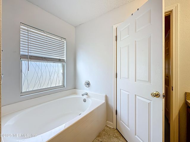 15200 LITTLE FILLY Court, Jacksonville, FL 32234