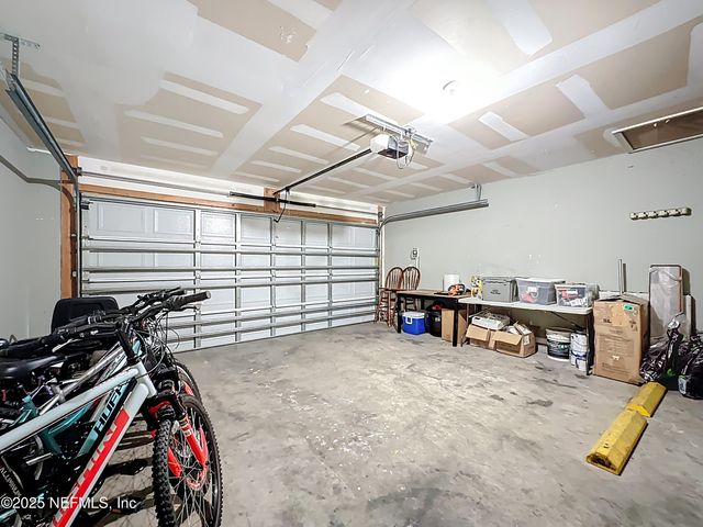 15200 LITTLE FILLY Court, Jacksonville, FL 32234