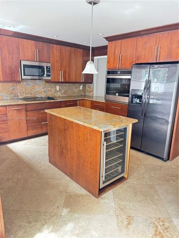 3920 Woodside Dr 2, Coral Springs, FL 33065