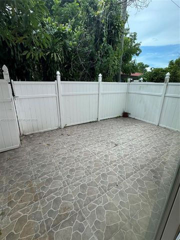 3920 Woodside Dr 2, Coral Springs, FL 33065