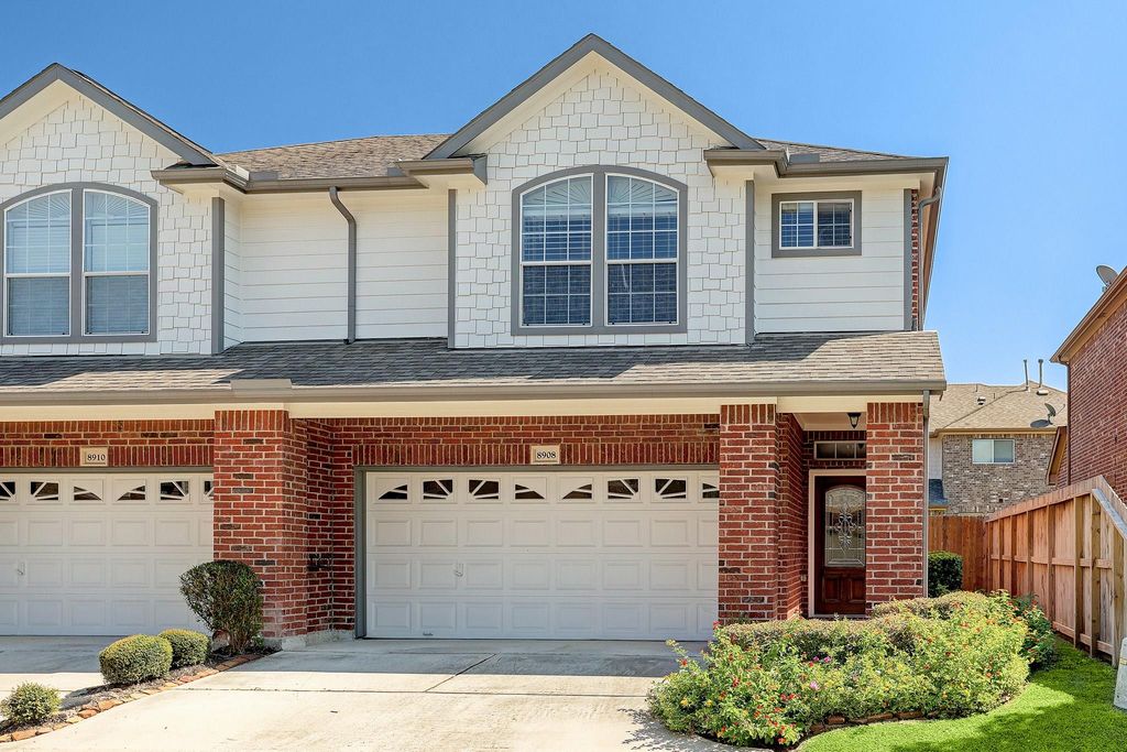 8908 Minola Oaks Drive, Houston, TX 77064