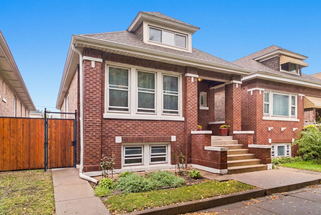 4934 S Kedvale Avenue, Chicago, IL 60632