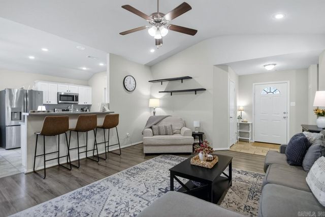 6445 Amalie Drive, Alexander, AR 72002