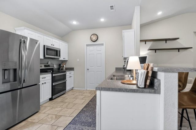 6445 Amalie Drive, Alexander, AR 72002