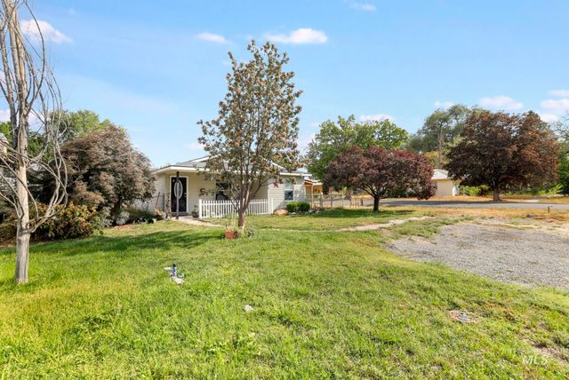 228 E Ave D, Jerome, ID 83338
