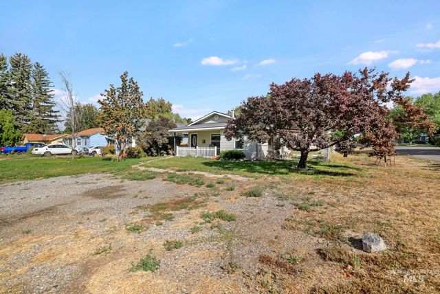 228 E Ave D, Jerome, ID 83338