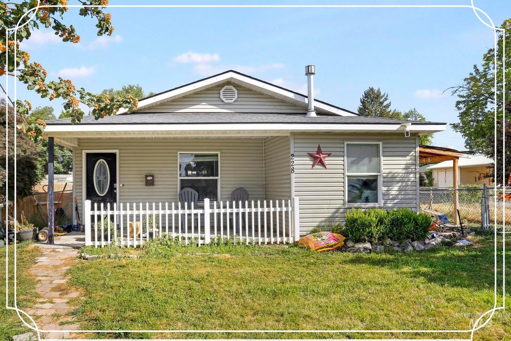 228 E Ave D, Jerome, ID 83338