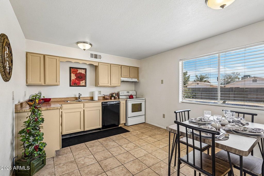 7109 W IRONWOOD Drive, Peoria, AZ 85345