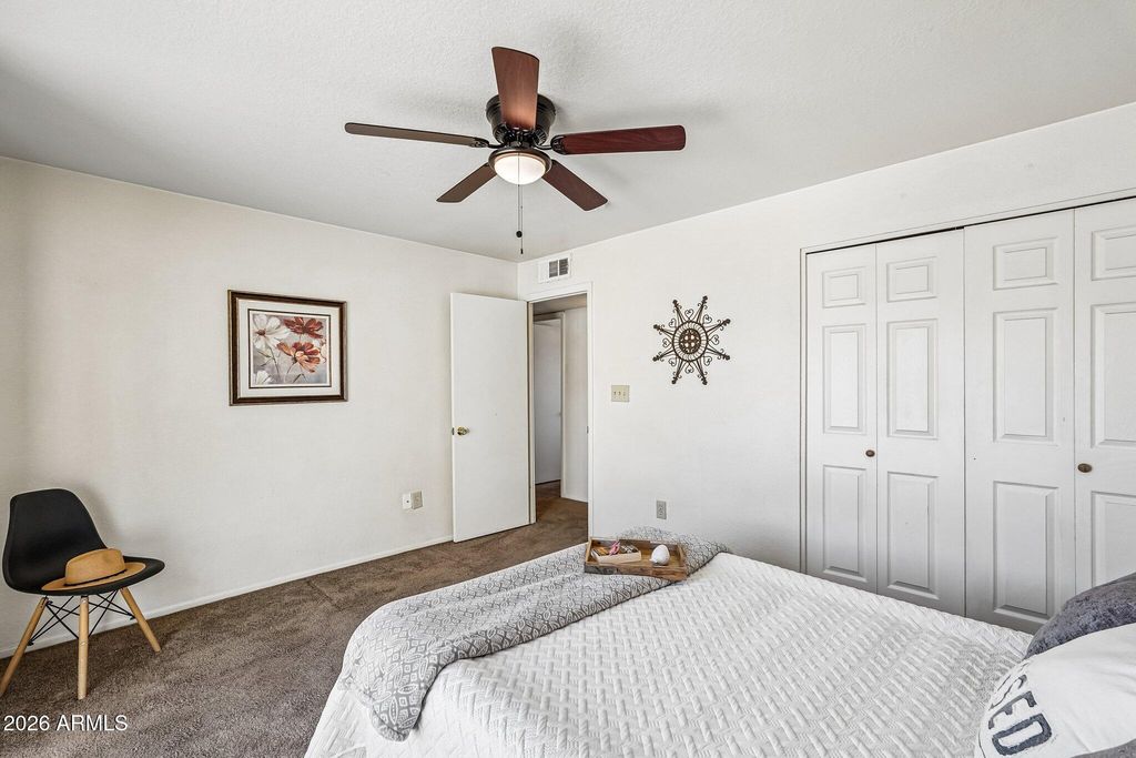 Image 14 of property listing at 7109 W IRONWOOD Drive, Peoria, AZ 85345