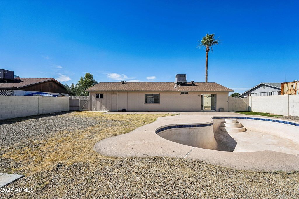 Image 24 of property listing at 7109 W IRONWOOD Drive, Peoria, AZ 85345