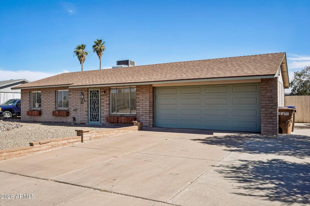 Image 32 of property listing at 7109 W IRONWOOD Drive, Peoria, AZ 85345