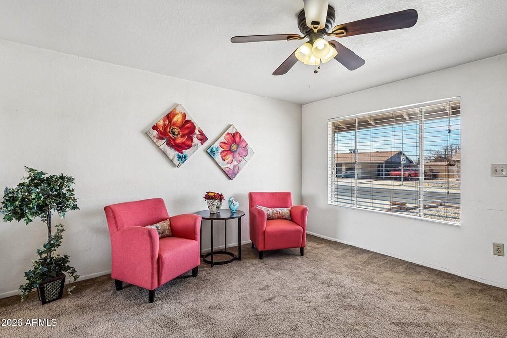 Image 6 of property listing at 7109 W IRONWOOD Drive, Peoria, AZ 85345