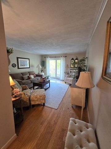 276 Albion Street 22, Wakefield, MA 01880