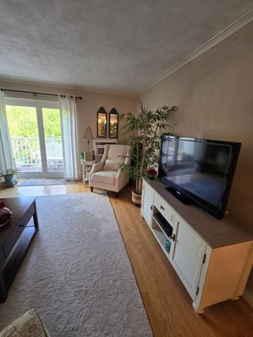 276 Albion Street 22, Wakefield, MA 01880