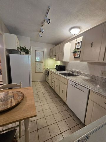 276 Albion Street 22, Wakefield, MA 01880