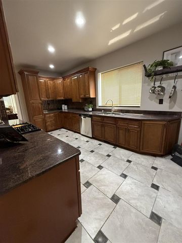 1646 W Chicago Boulevard, Detroit, MI 48206