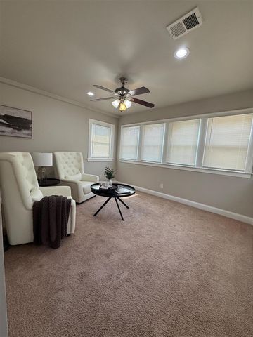 1646 W Chicago Boulevard, Detroit, MI 48206