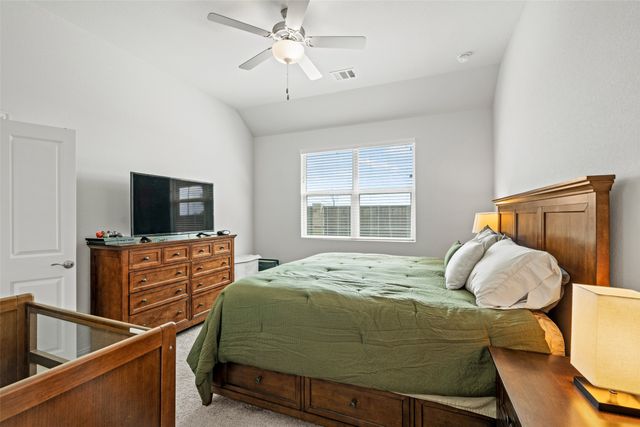 3016 Prairie Trail Avenue, Aubrey, TX 76227