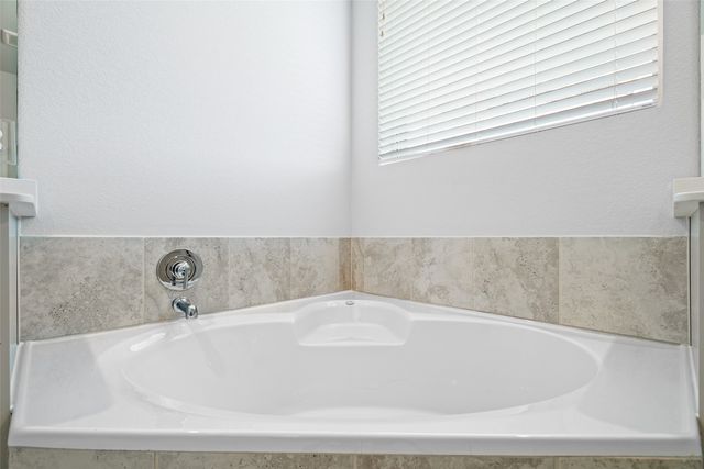 3016 Prairie Trail Avenue, Aubrey, TX 76227