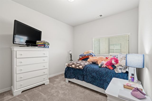 3016 Prairie Trail Avenue, Aubrey, TX 76227