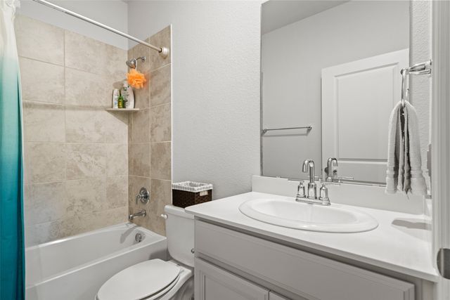 3016 Prairie Trail Avenue, Aubrey, TX 76227