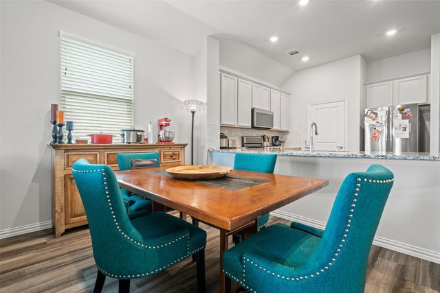 3016 Prairie Trail Avenue, Aubrey, TX 76227
