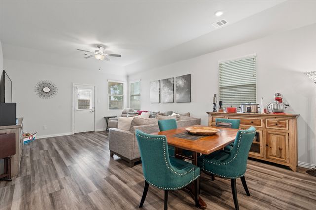3016 Prairie Trail Avenue, Aubrey, TX 76227
