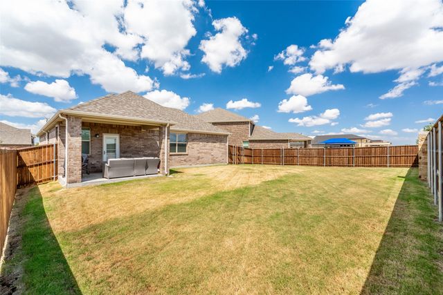 3016 Prairie Trail Avenue, Aubrey, TX 76227