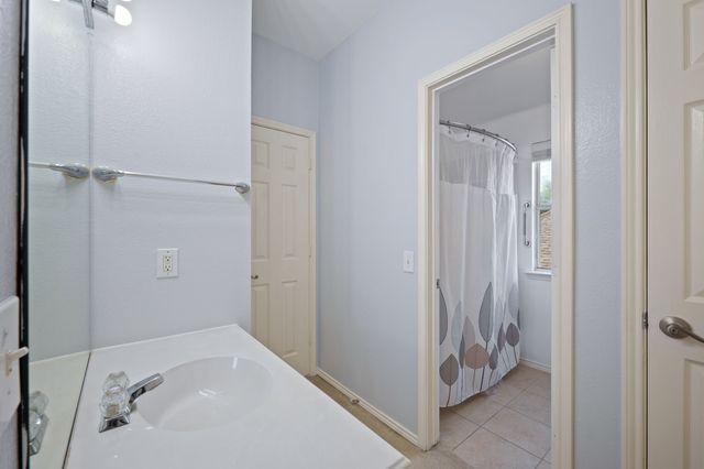7004 Crenshaw Lane, Denton, TX 76210